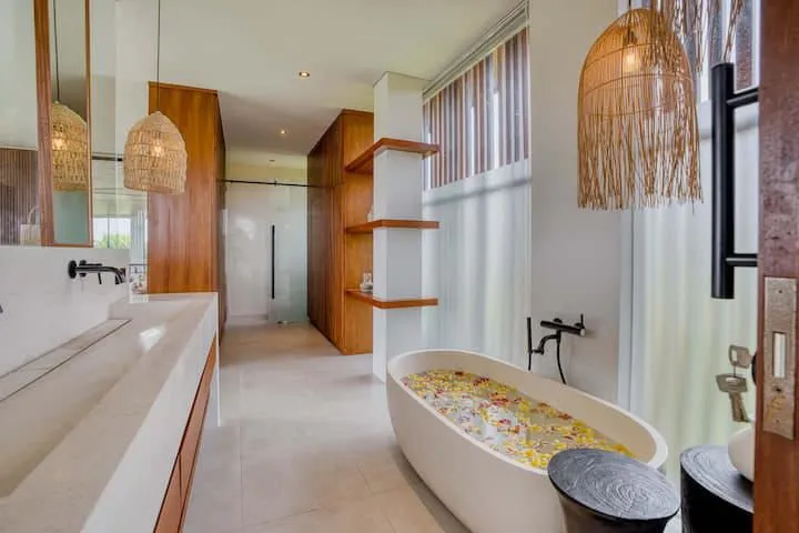 5-Bedroom Villa | Tumbak Bayuh, photo 33